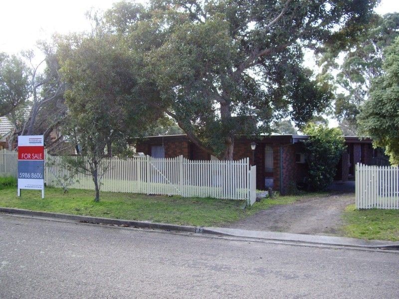 42 Mawarra Avenue, Rosebud West VIC 3940