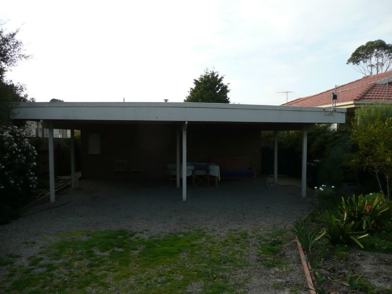 137 Eighth Avenue, Rosebud VIC 3939