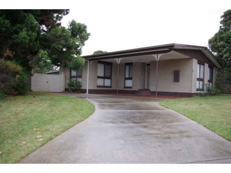 62 Cootamundra Avenue, Rosebud West VIC 3940