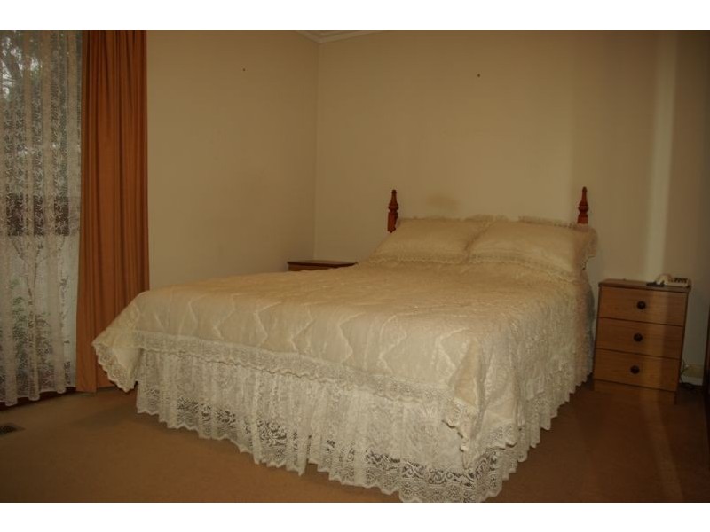 62 Cootamundra Avenue, Rosebud West VIC 3940