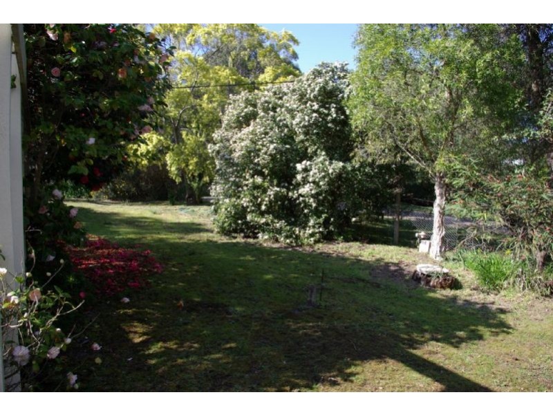 16 Leura Crescent, Rosebud VIC 3939