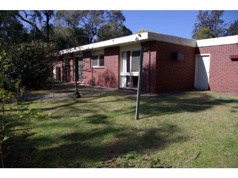 16 Leura Crescent, Rosebud VIC 3939