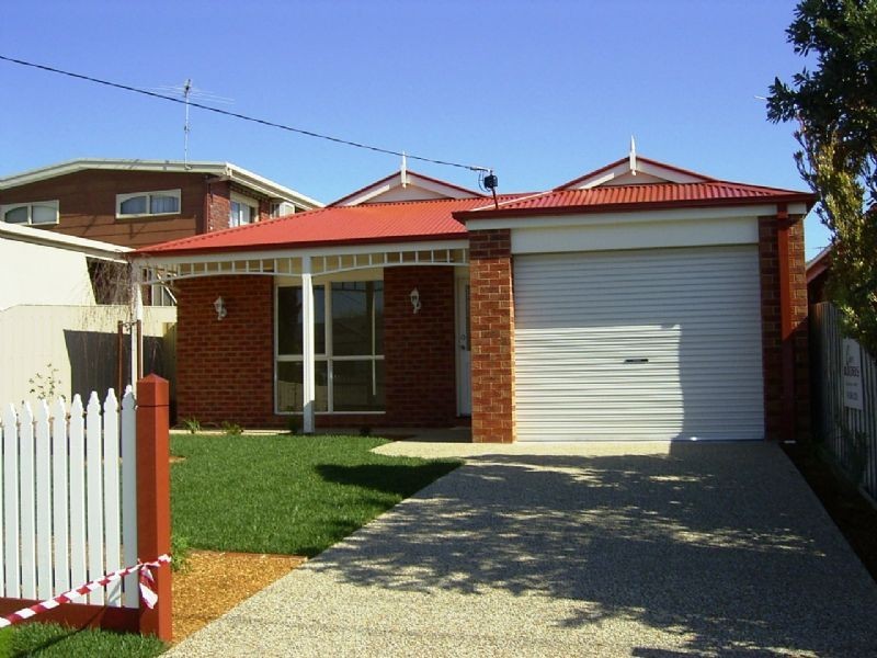 24 Fifth Avenue, Rosebud VIC 3939