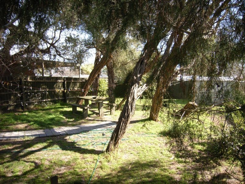 134 Ninth Avenue, Rosebud VIC 3939