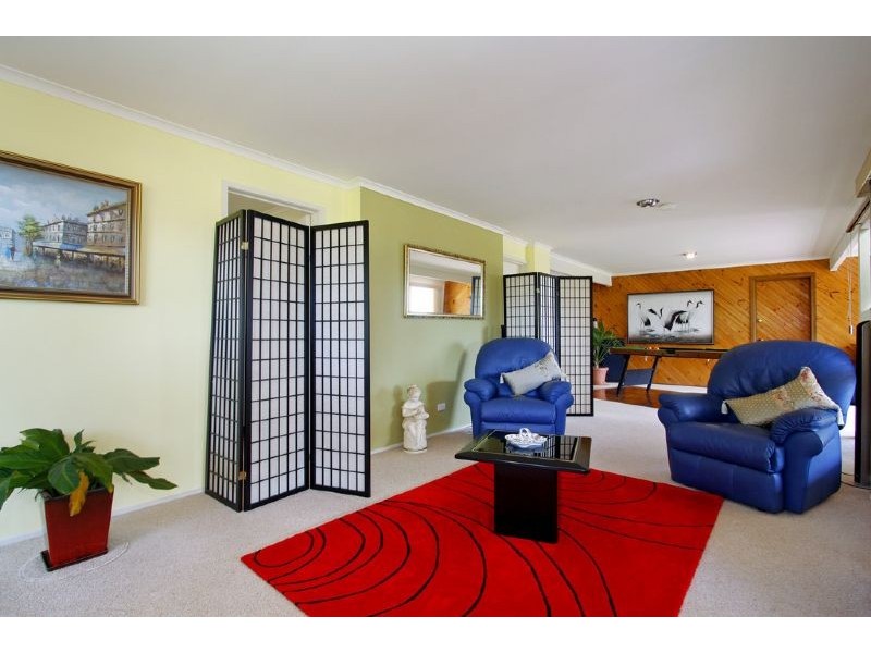 74 Elizabeth Drive, Rosebud VIC 3939