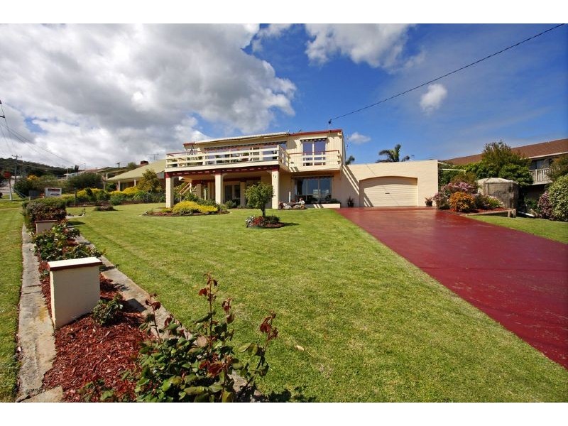 74 Elizabeth Drive, Rosebud VIC 3939