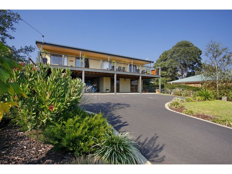 19 Carrajung Street, Rosebud VIC 3939