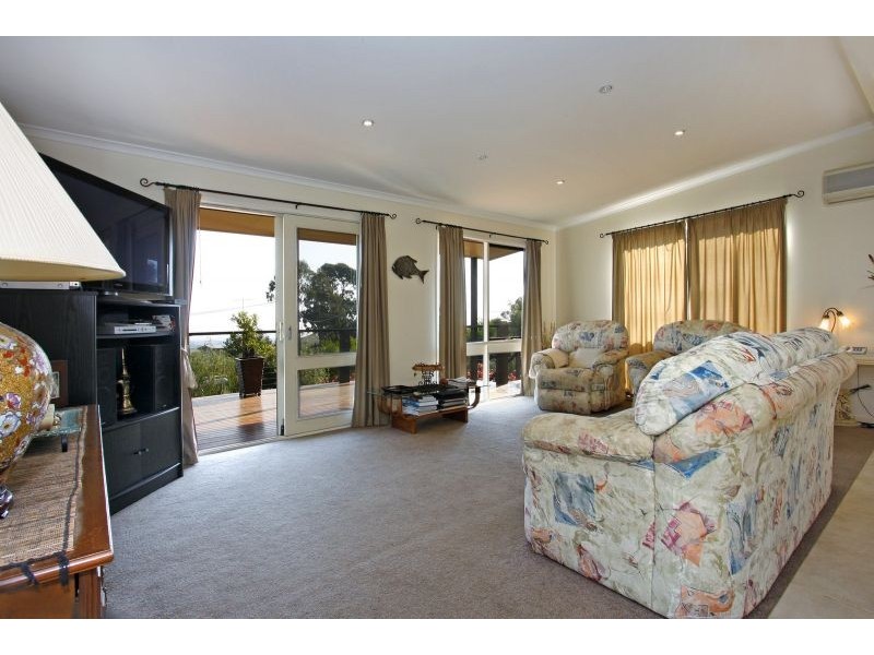 19 Carrajung Street, Rosebud VIC 3939