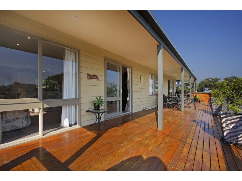 19 Carrajung Street, Rosebud VIC 3939