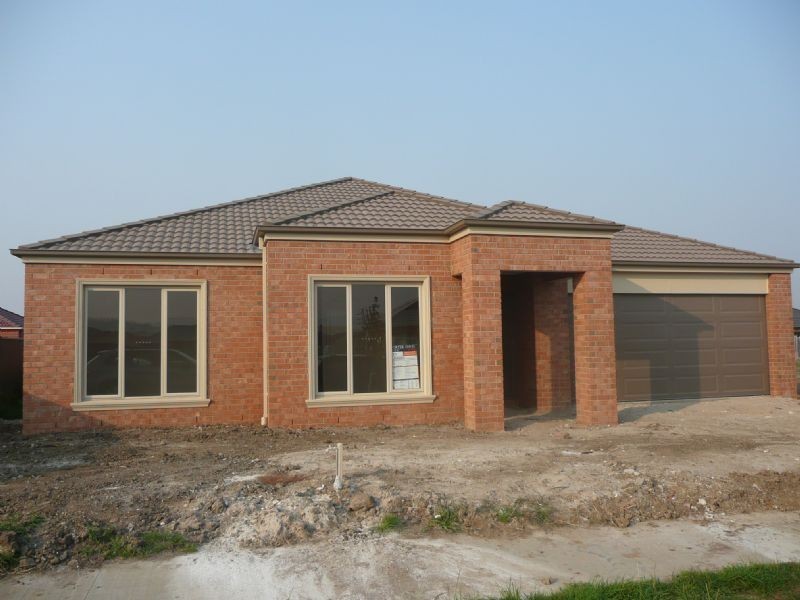 3 Fairchild Place, Pakenham VIC 3810