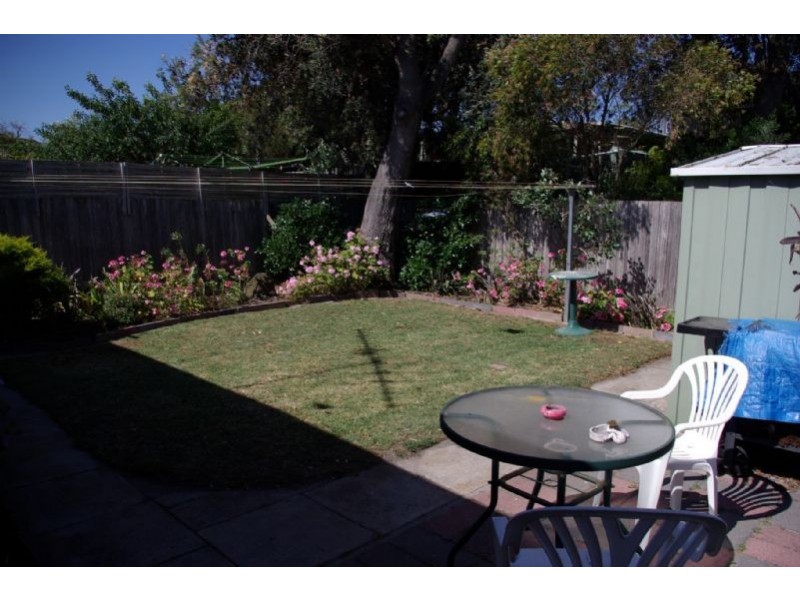 105 Third Avenue, Rosebud VIC 3939