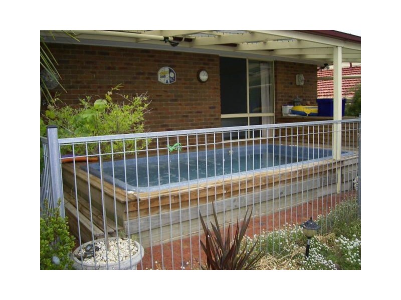 26 Currawong Court, Rosebud West VIC 3940