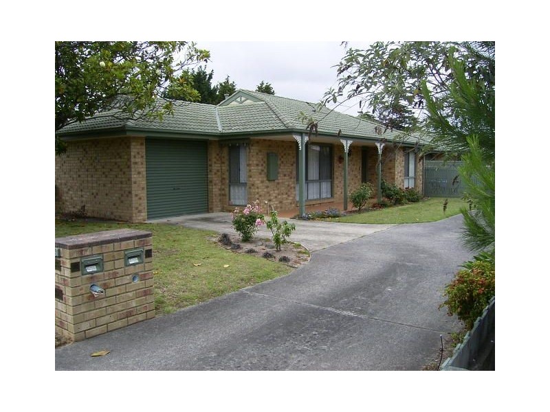 26 Whitehead Grove, Rosebud VIC 3939