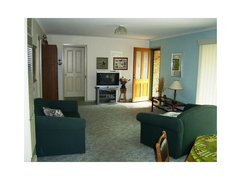 26 Whitehead Grove, Rosebud VIC 3939