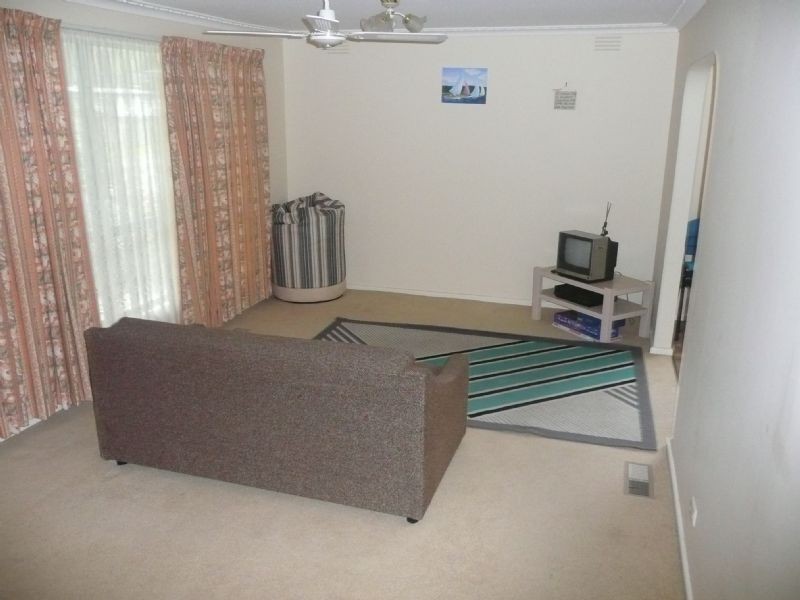 84 Fifth Avenue, Rosebud VIC 3939