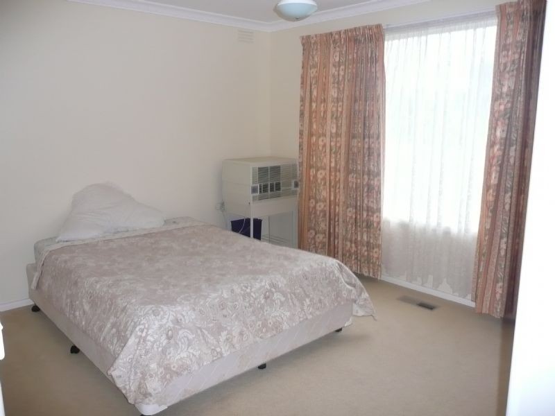 84 Fifth Avenue, Rosebud VIC 3939