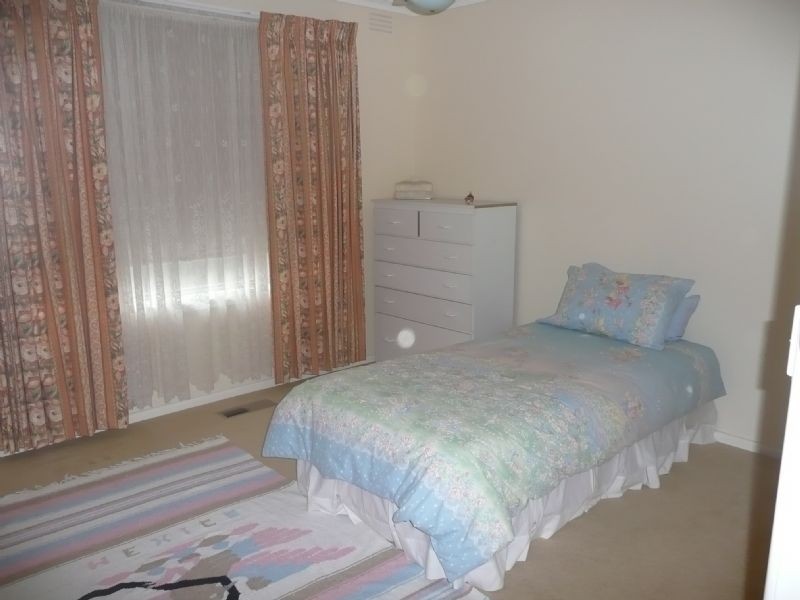 84 Fifth Avenue, Rosebud VIC 3939