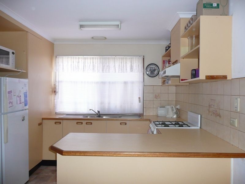115 Second Avenue, Rosebud VIC 3939