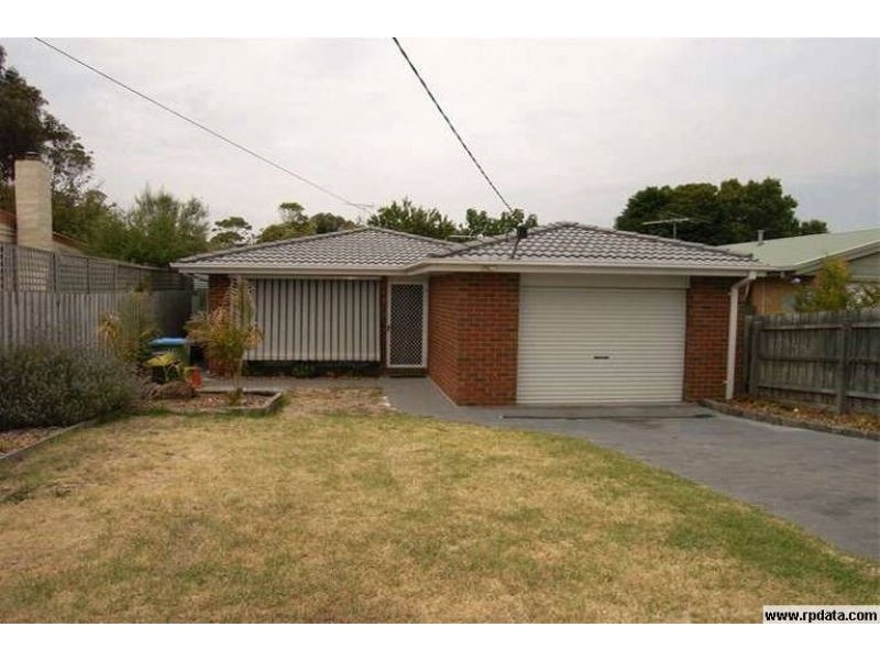 15 Fifth Avenue, Rosebud VIC 3939