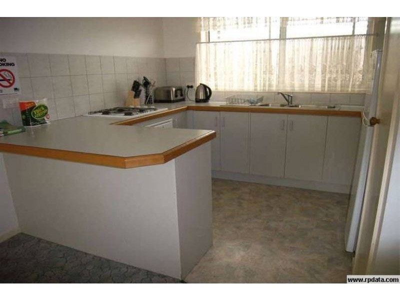 15 Fifth Avenue, Rosebud VIC 3939