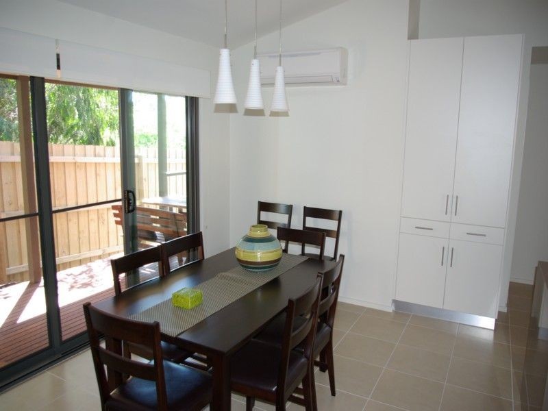 2/3 Wattle Road, Mccrae VIC 3938