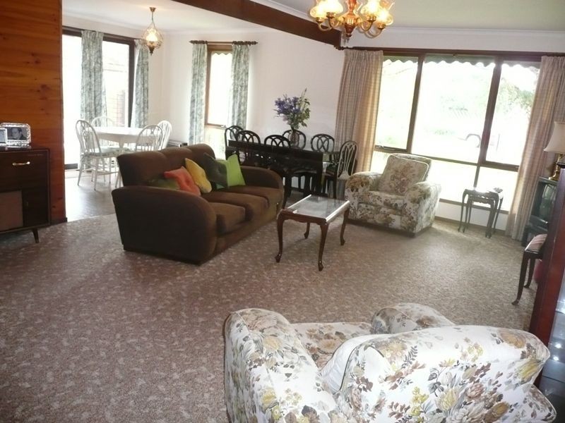 103 Cootamundra Avenue, Rosebud West VIC 3940