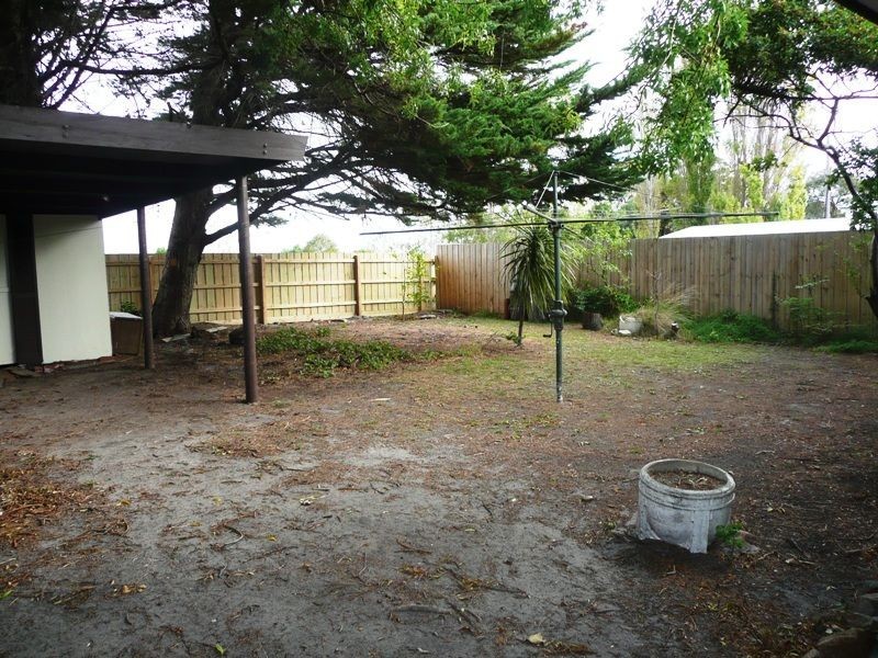 103 Cootamundra Avenue, Rosebud West VIC 3940