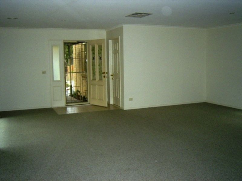 2 Banksia Place, Rosebud VIC 3939