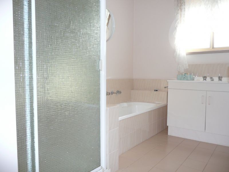 2/82 Potton Avenue, Rosebud VIC 3939