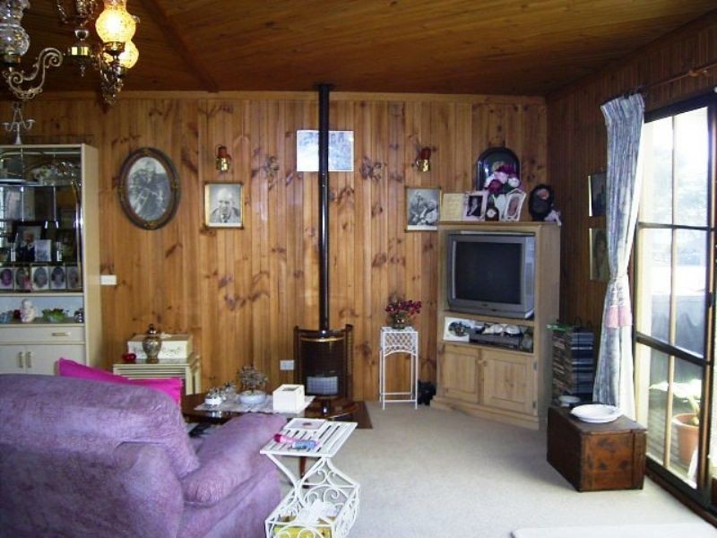 122 Seventh Avenue, Rosebud VIC 3939