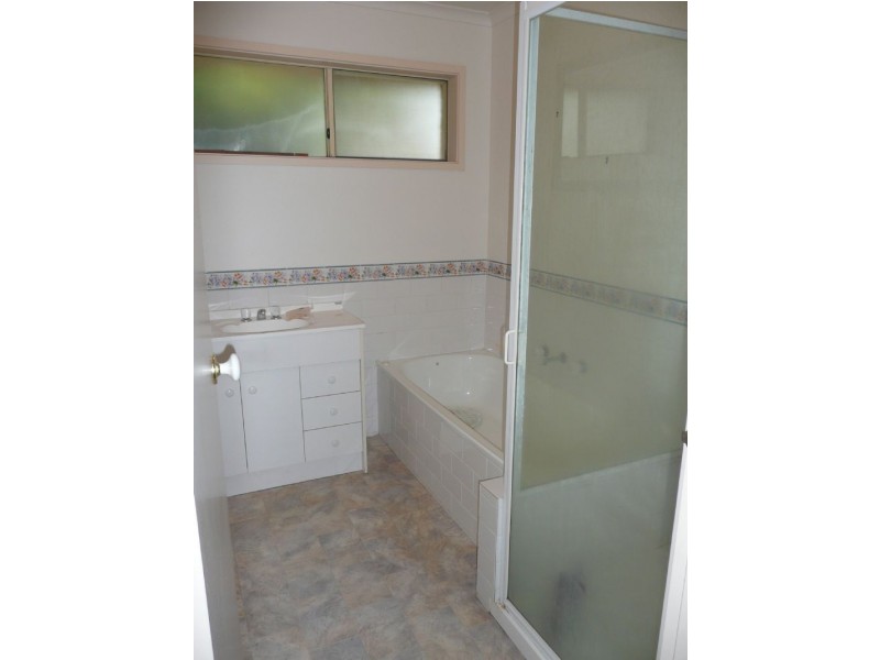 18 Kooringa  Court, Rosebud VIC 3939