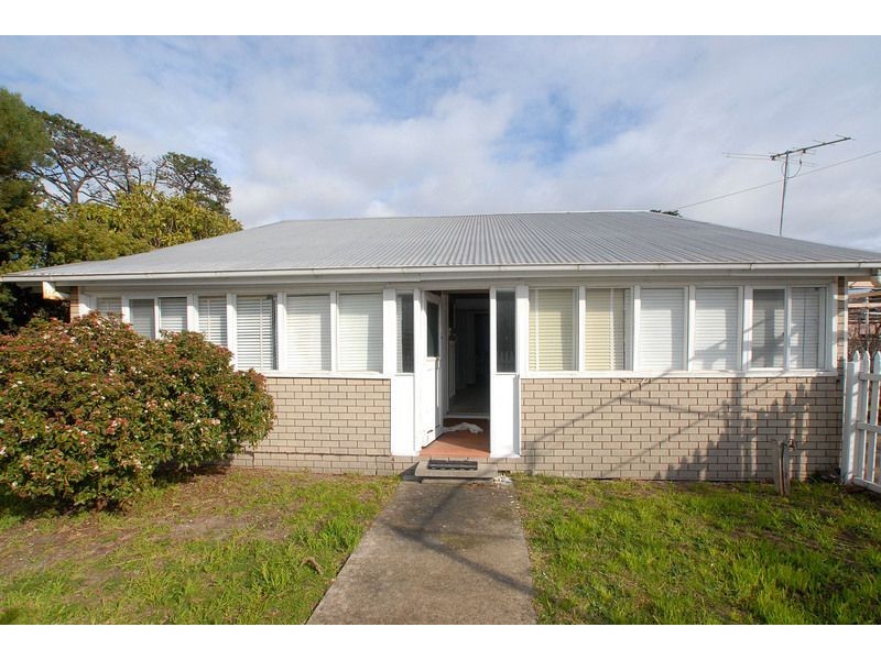 2-4 Chatfield Avenue, Rosebud West VIC 3940