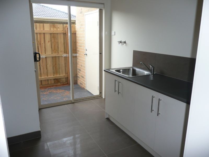 2/13-15 Carrigg Street, Dromana VIC 3936