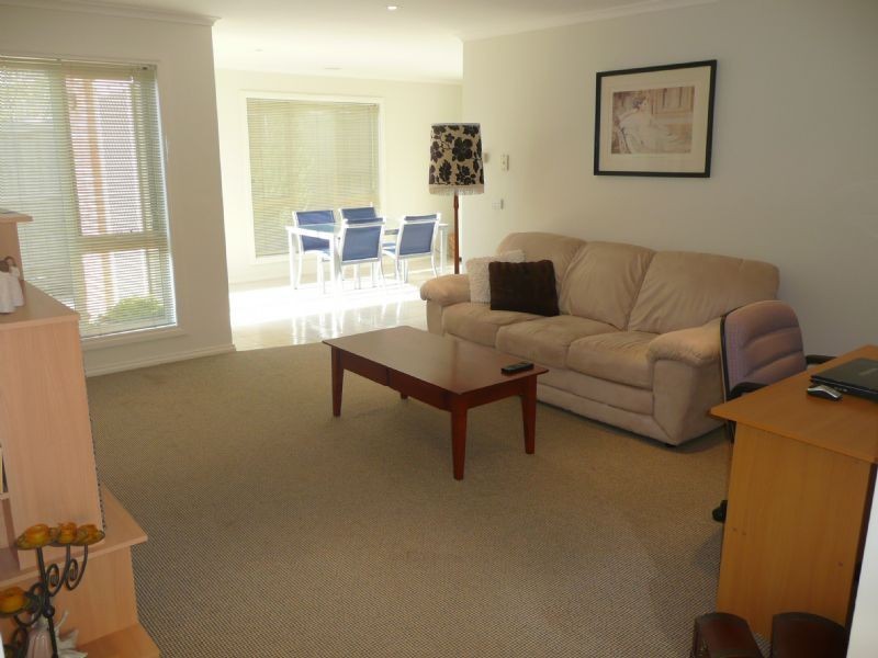 2/13 Glendale Grove, Rosebud VIC 3939