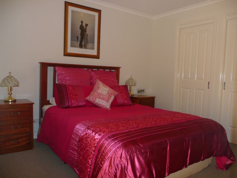 2/13 Glendale Grove, Rosebud VIC 3939