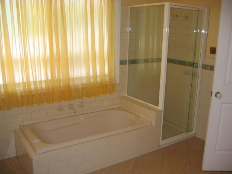 23 Lyon Street, Rosebud VIC 3939