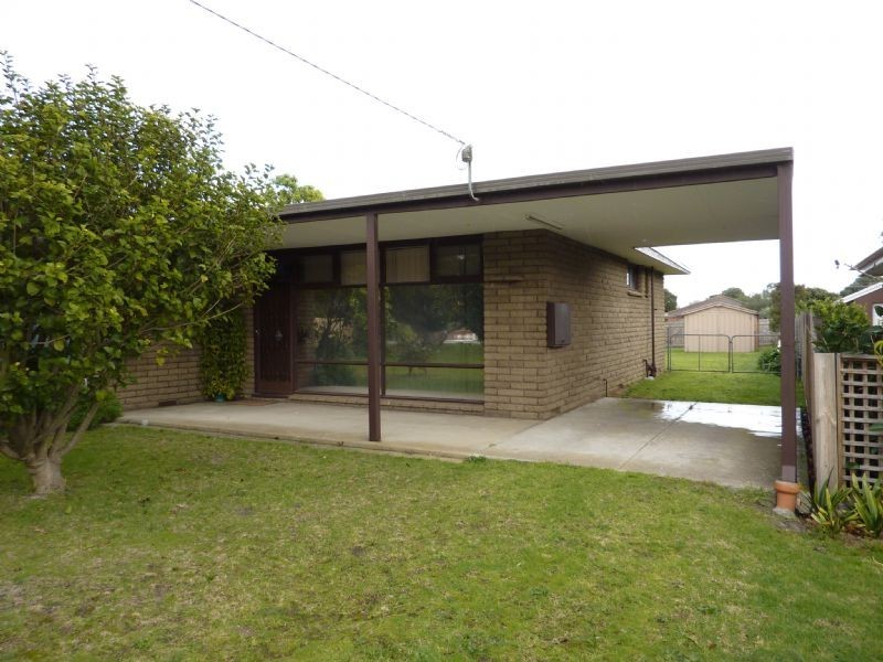 38 Hayes Avenue, Rosebud VIC 3939