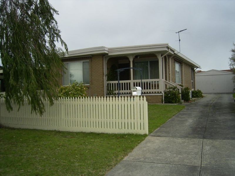 18 Balaka Street, Rosebud West VIC 3940