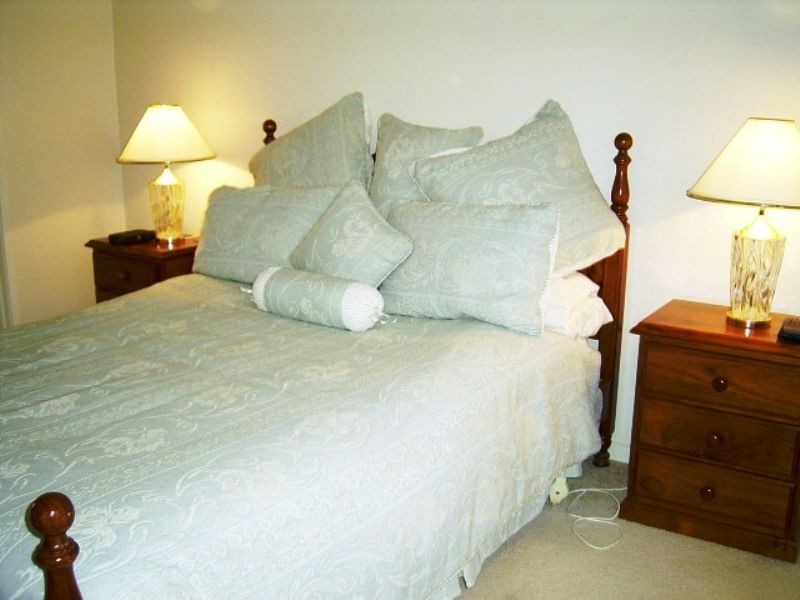 16 Leura Crescent, Rosebud VIC 3939