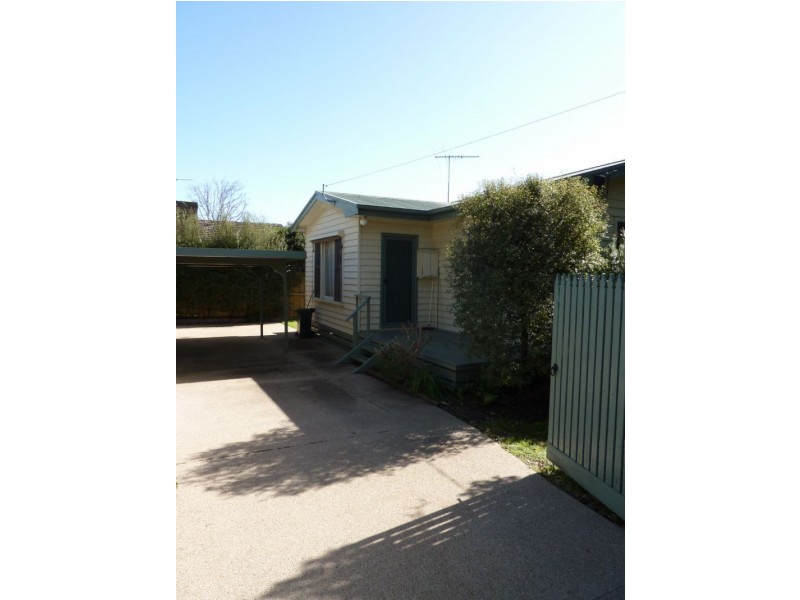 32 Adams Avenue, Rosebud VIC 3939