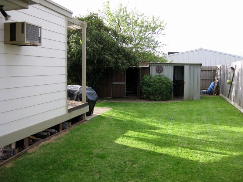 26 Cain Street, Rosebud West VIC 3940