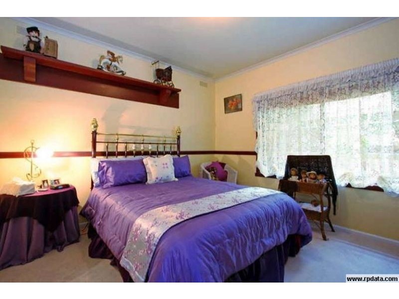 18 Lyon Street, Rosebud VIC 3939