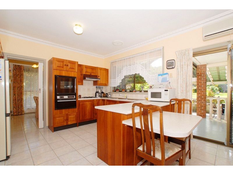 30 Walpole Avenue, Rosebud VIC 3939