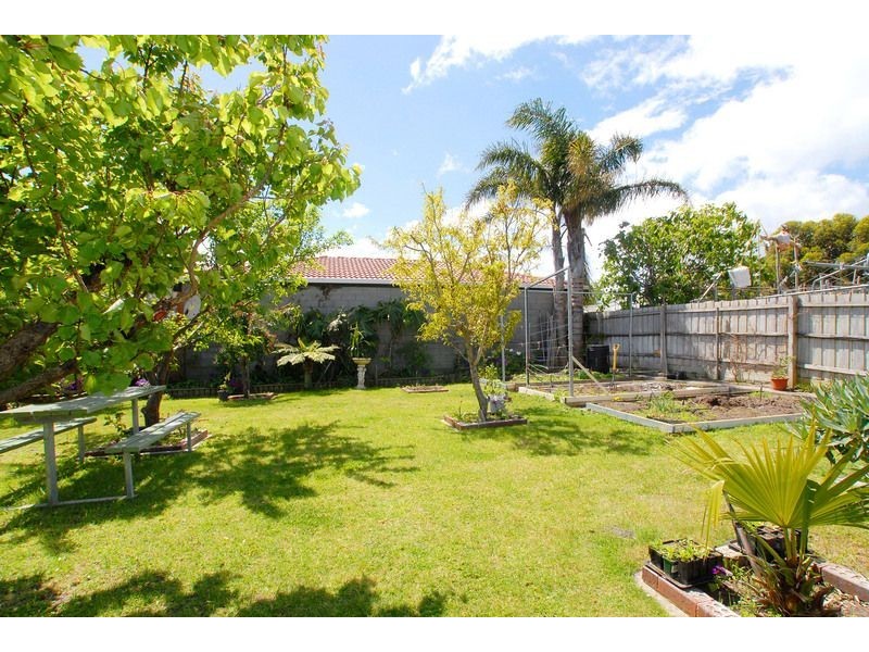 30 Walpole Avenue, Rosebud VIC 3939