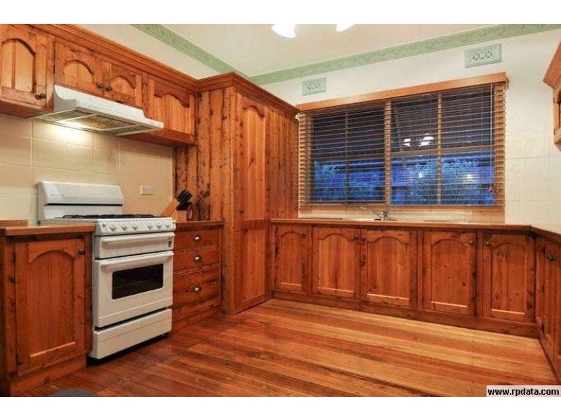 17 Warraburra Avenue, Rosebud VIC 3939