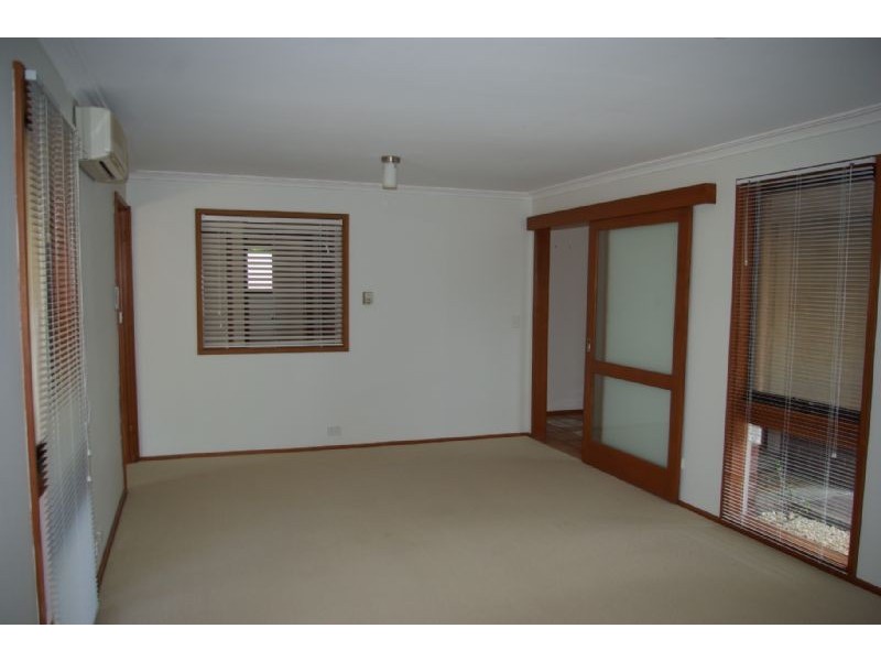 15 Cootamundra Avenue, Rosebud West VIC 3940