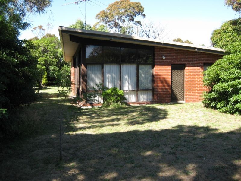 1 Foothills Avenue, Mccrae VIC 3938