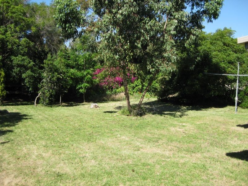 1 Foothills Avenue, Mccrae VIC 3938