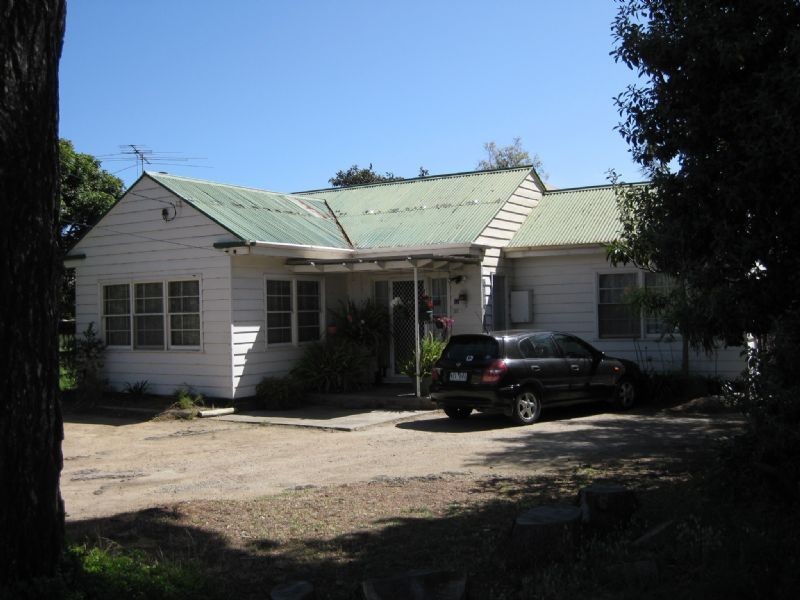 14 Chatfield Avenue, Rosebud West VIC 3940