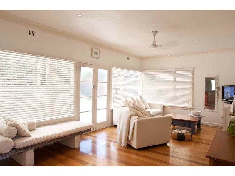 Sorrento VIC 3943